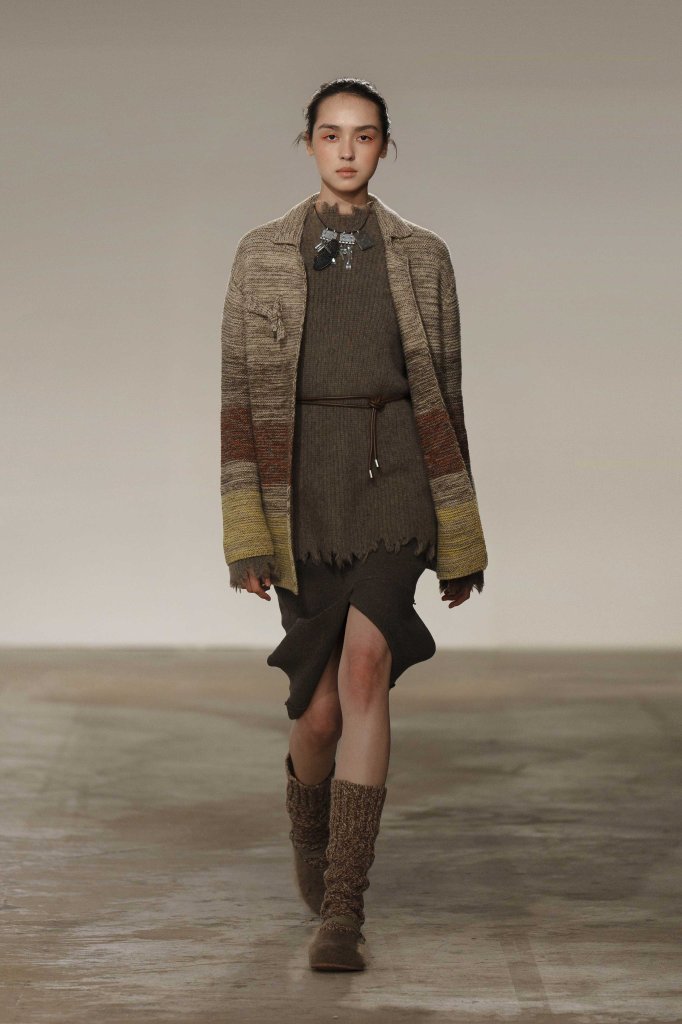 Swaying/Knit 2025/26秋冬高级成衣秀 - Shanghai Fall 2025