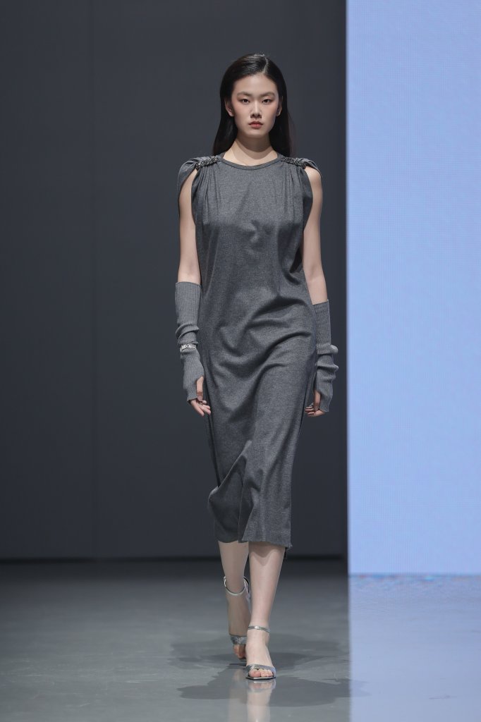 Laurèl 2025/26秋冬高级成衣秀