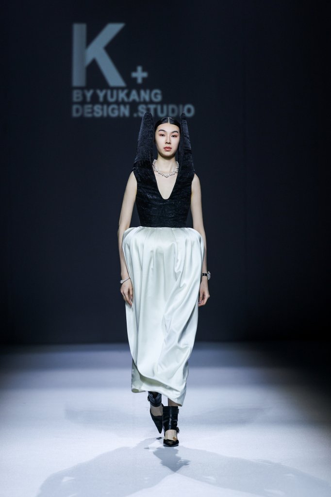K+ BY YUKANG · 余康 | 柯桥日 2025/26秋冬高级成衣秀