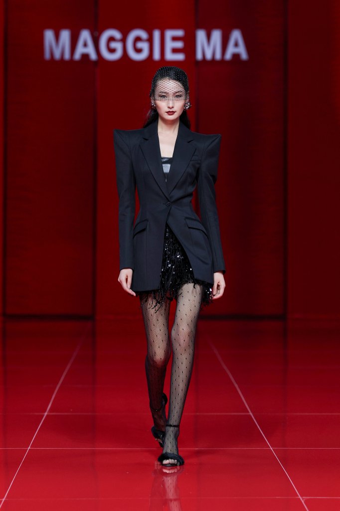 马婧 MAGGIE MA 2025/26秋冬高级成衣秀