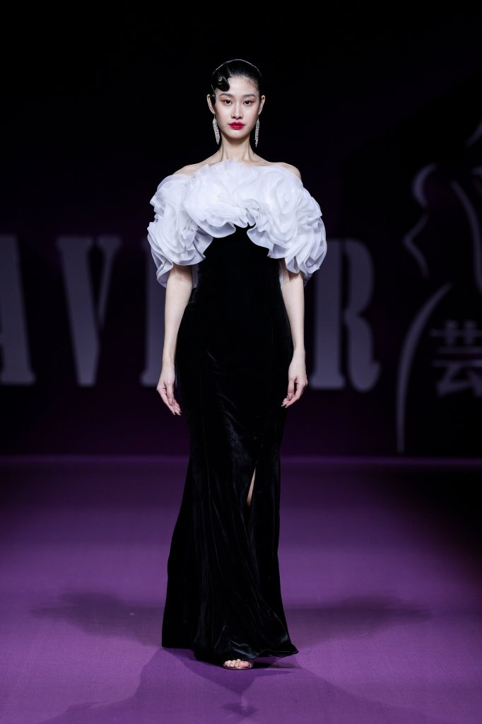 芸想 LAFAVEUR · 关淑敏 2025/26秋冬高级成衣秀