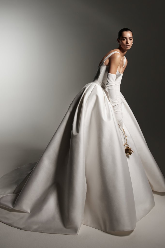莫尼克·鲁里耶 Monique Lhuillier 2026春夏婚纱礼服Lookbook