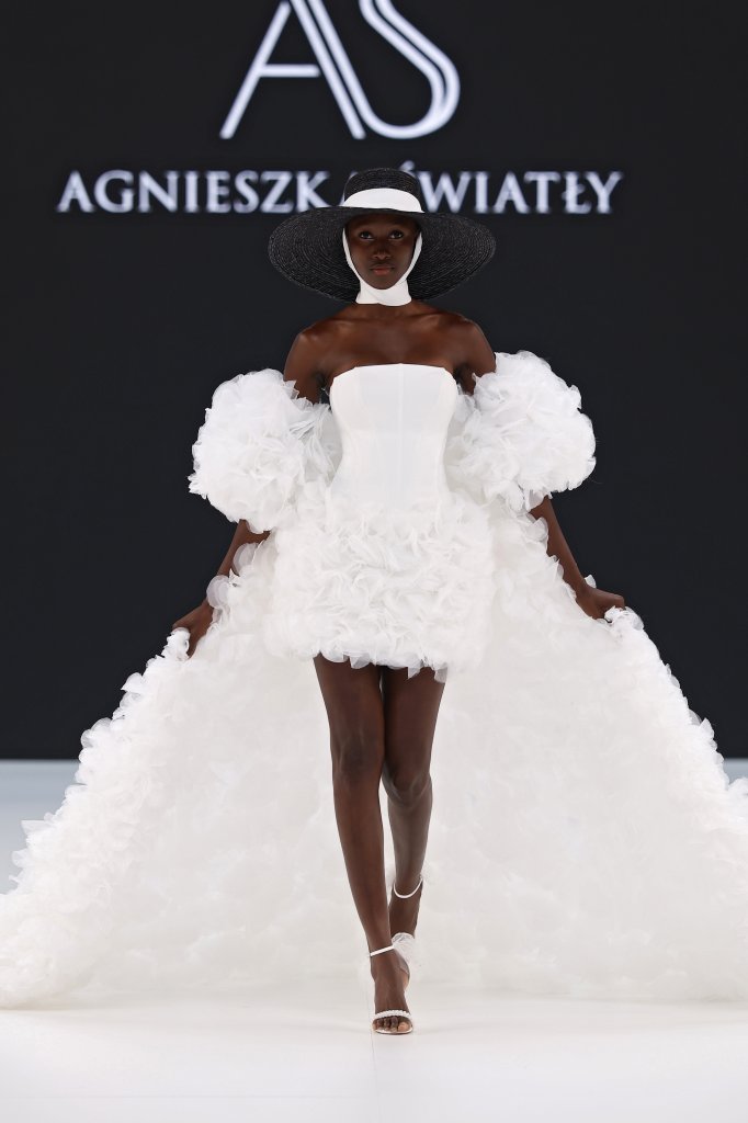 Agnieszka Swiatly 2026春夏婚纱礼服秀 - Barcelona Bridal 2026
