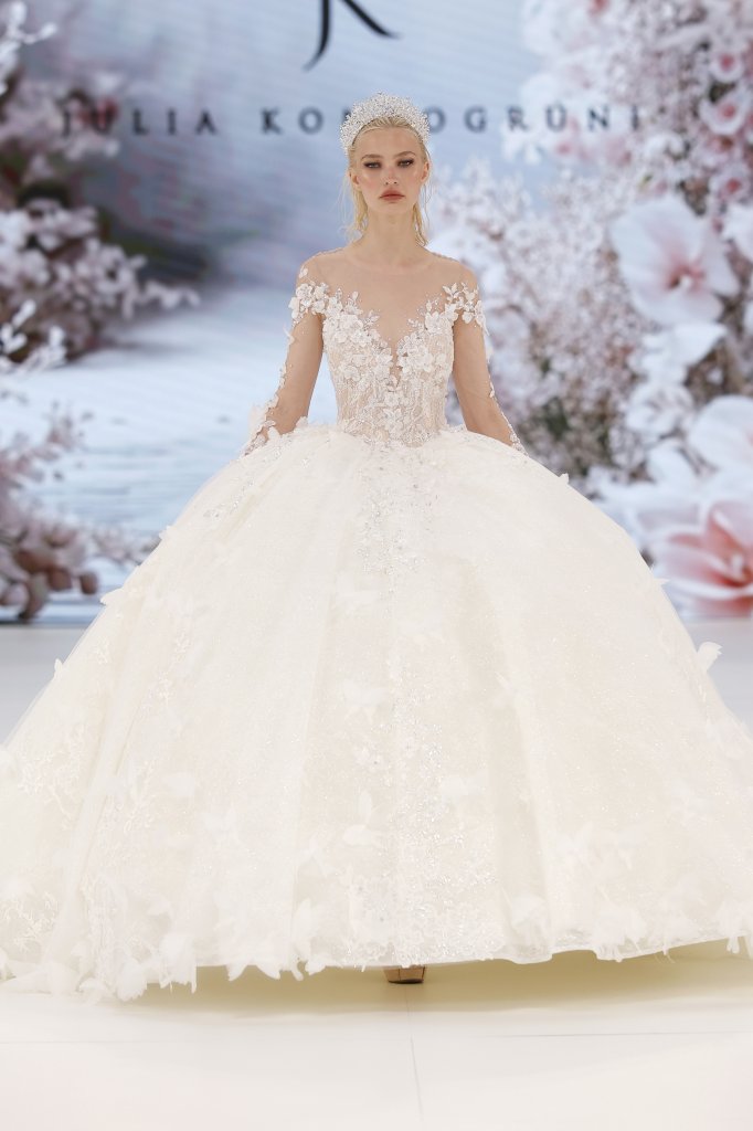 Julia Kontogruni 2026春夏婚纱礼服秀 - Barcelona Bridal 2026