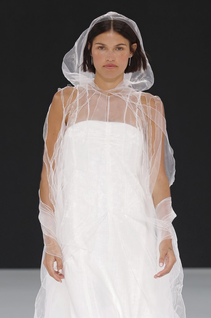 Marta Martí 2026春夏婚纱礼服秀 - Barcelona Bridal 2026