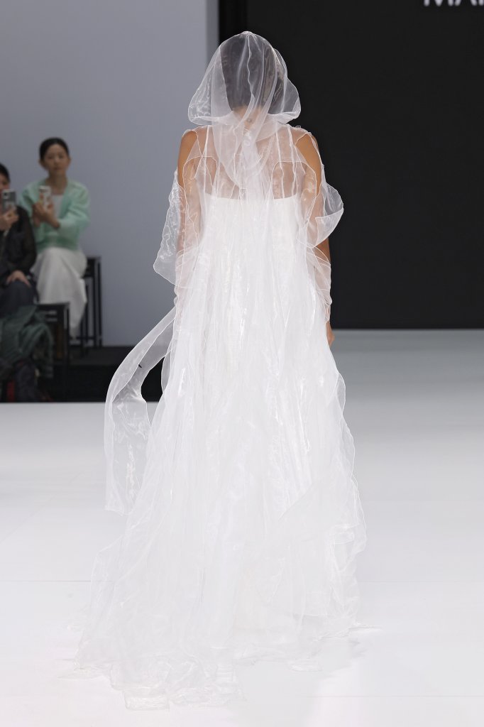 Marta Martí 2026春夏婚纱礼服秀 - Barcelona Bridal 2026