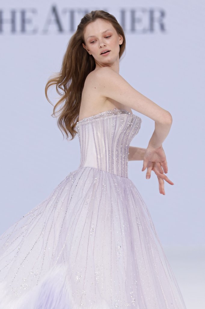 The Atelier By Prof. Jimmy Choo 2026春夏婚纱礼服秀 - Barcelona Bridal 2026