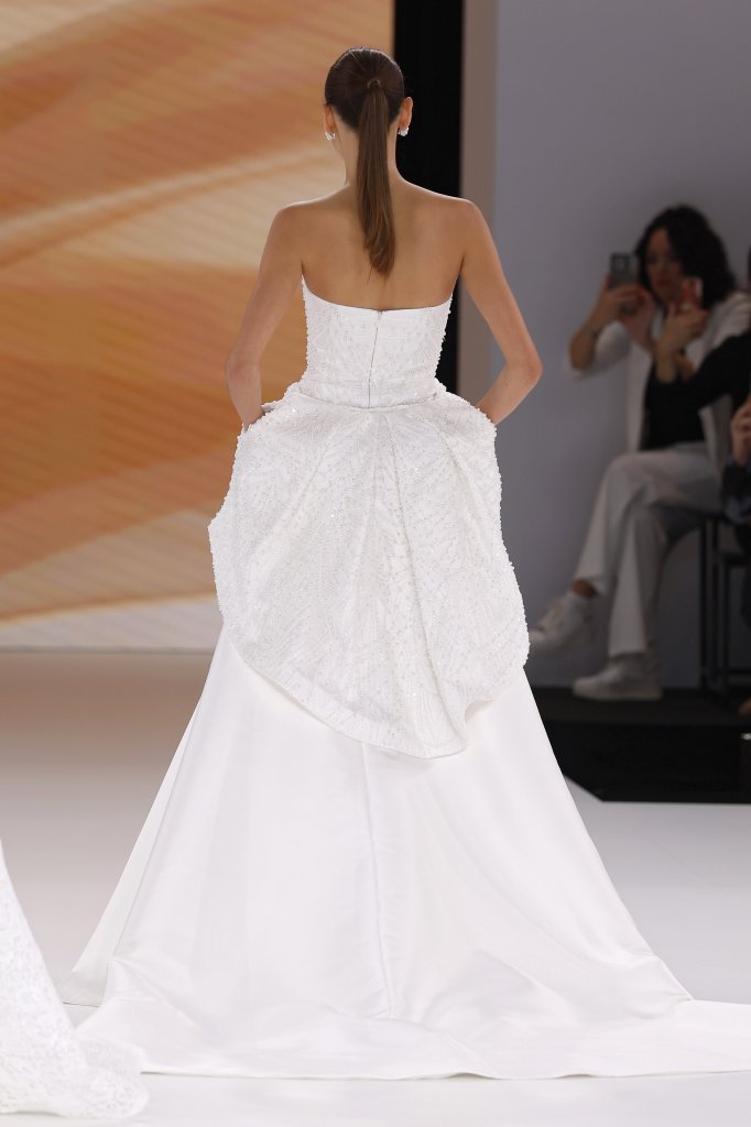 Tina Valerdi 2026春夏婚纱礼服秀 - Barcelona Bridal 2026