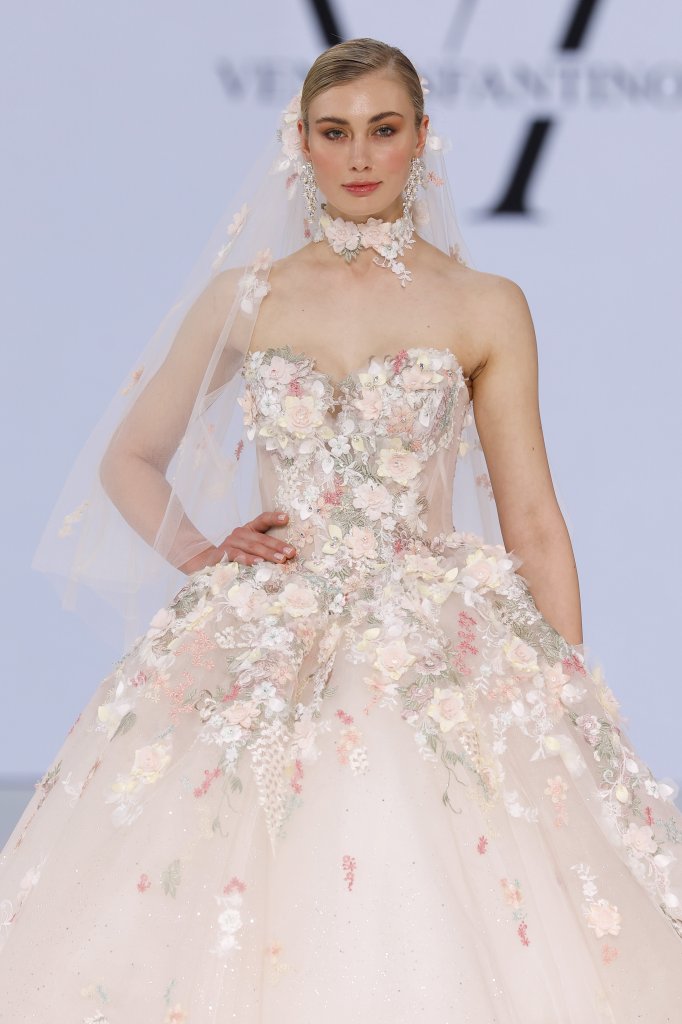 Veni Infantino 2026春夏婚纱礼服秀 - Barcelona Bridal 2026