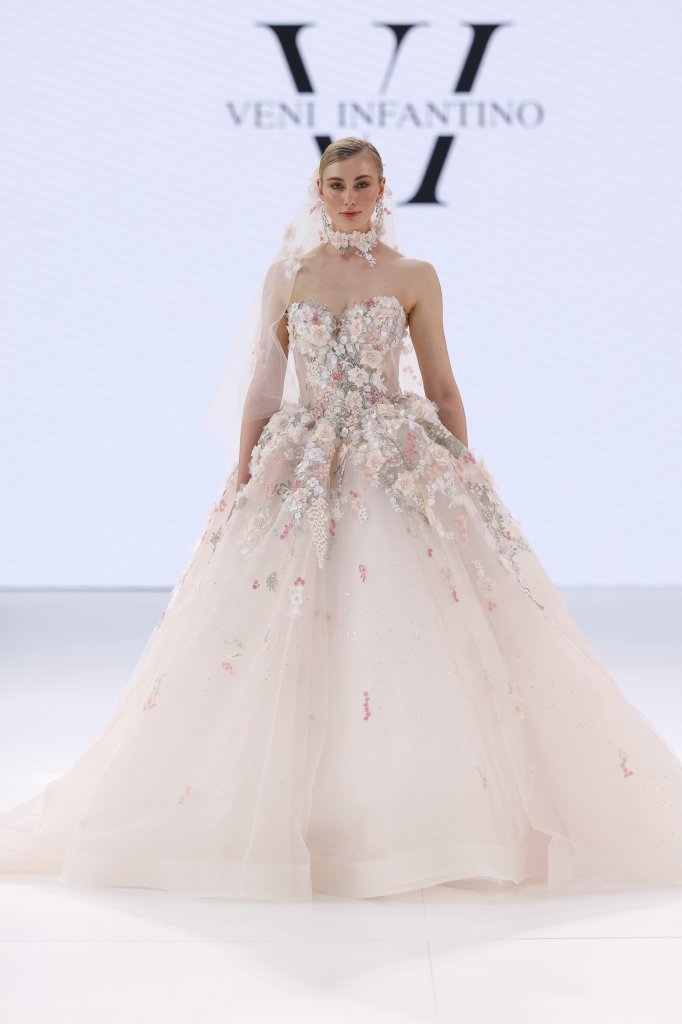 Veni Infantino 2026春夏婚纱礼服秀 - Barcelona Bridal 2026