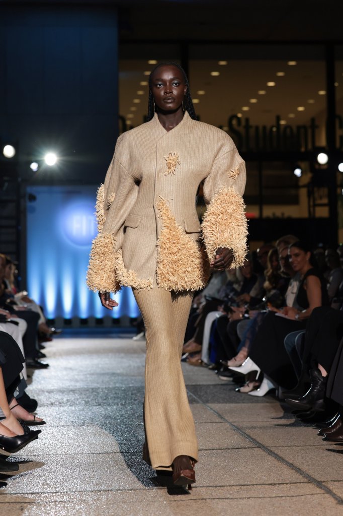 纽约时装学院 Fashion Institute of Technology（FIT） 2025/26秋冬学生作品秀