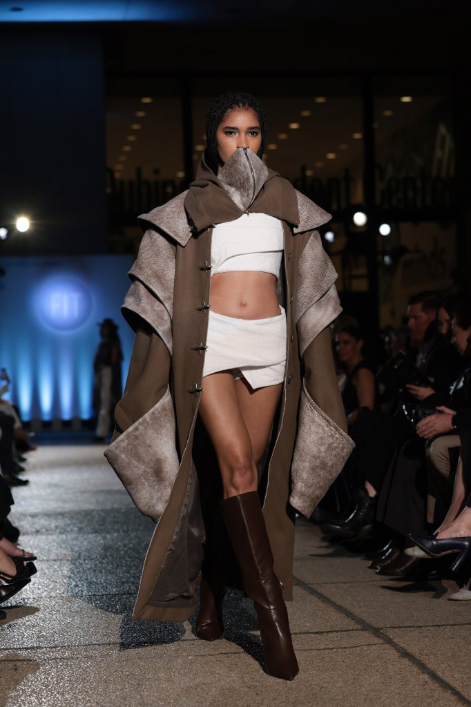 纽约时装学院 Fashion Institute of Technology（FIT） 2025/26秋冬学生作品秀