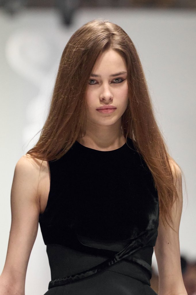 珍尼 Genny 2025/26秋冬高级成衣秀(细节) - Milan Fall 2025