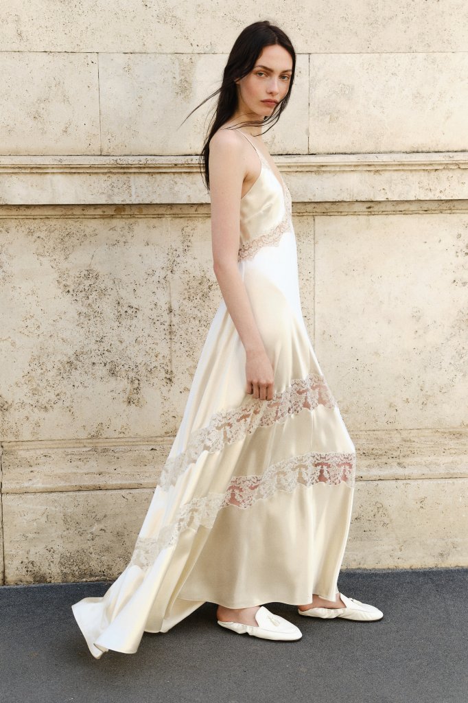 阿尔伯特-菲尔蒂 Alberta Ferretti 2026早春度假系列Lookbook