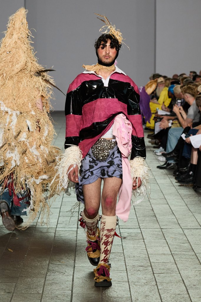  Central Saint Martins B.A. Central Saint Martins B.A. 英国 United Kingdom 伦敦 London 走秀(Runway) 2025/26秋冬 2025/26 A/W 女装 男装 Polo衫 Polo Shirt 男装