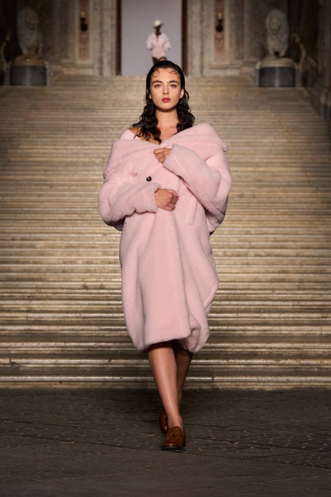 麦丝玛拉 Max Mara 2026早春度假系列发布秀