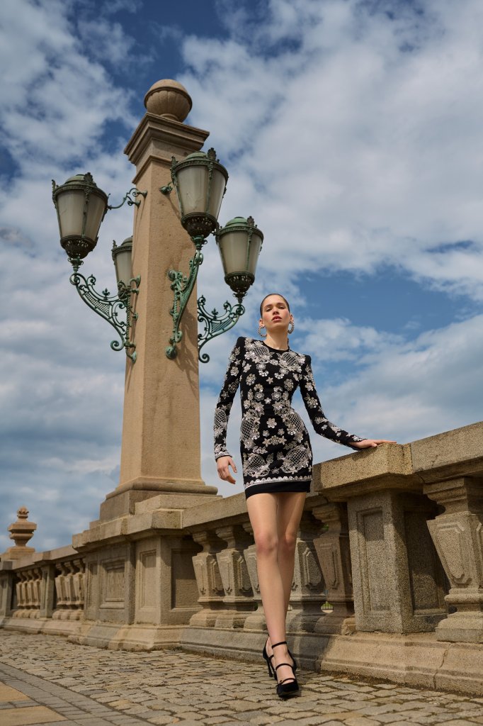 纳伊·姆汗 Naeem Khan 2026早春度假系列Lookbook