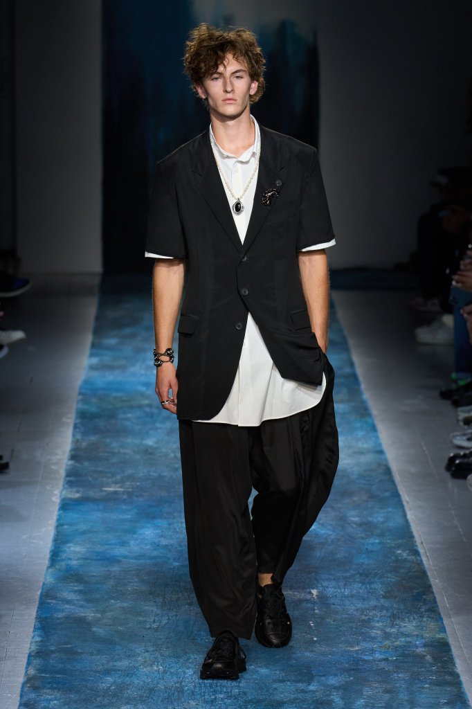 山本耀司 Yohji Yamamoto 2026春夏男装秀 - Paris Spring 2026