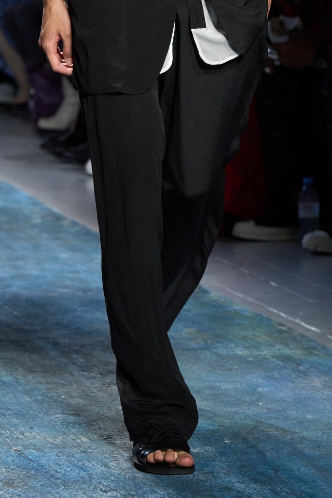 山本耀司 Yohji Yamamoto 2026春夏男装秀(细节) - Paris Spring 2026