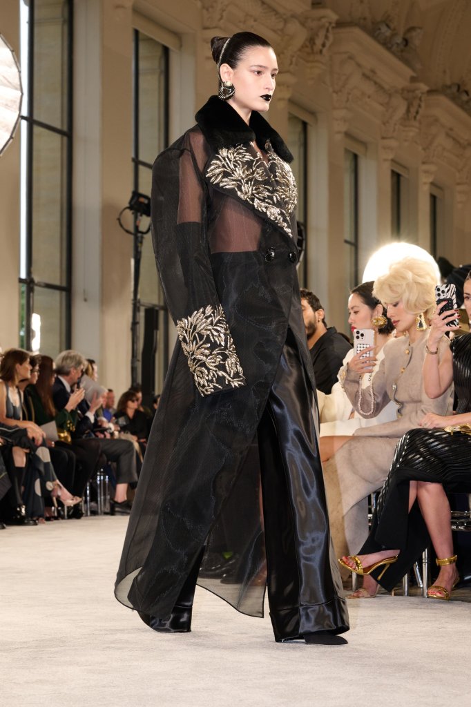 夏帕瑞丽 Schiaparelli 2025/26秋冬高级定制秀 - Couture Fall 2025