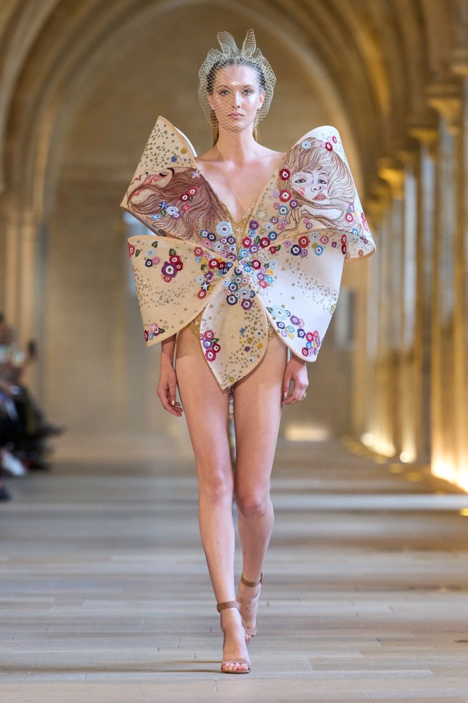  Rahul Mishra Rahul Mishra 印度 India 孟买 Mumbaï 走秀(Runway) 2025/26秋冬高级定制 Couture Fall 2025 女装