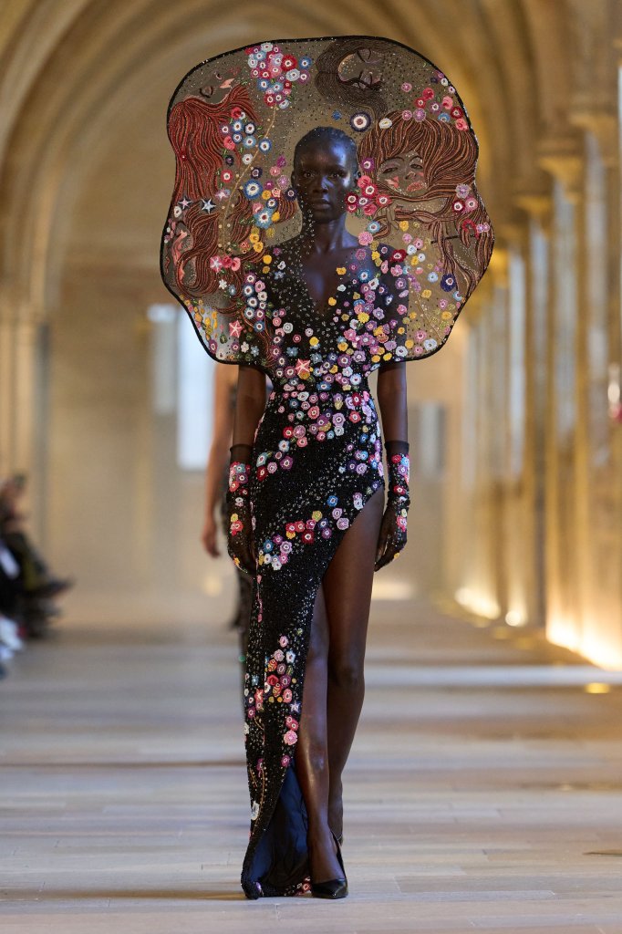  Rahul Mishra Rahul Mishra 印度 India 孟买 Mumbaï 走秀(Runway) 2025/26秋冬高级定制 Couture Fall 2025 女装