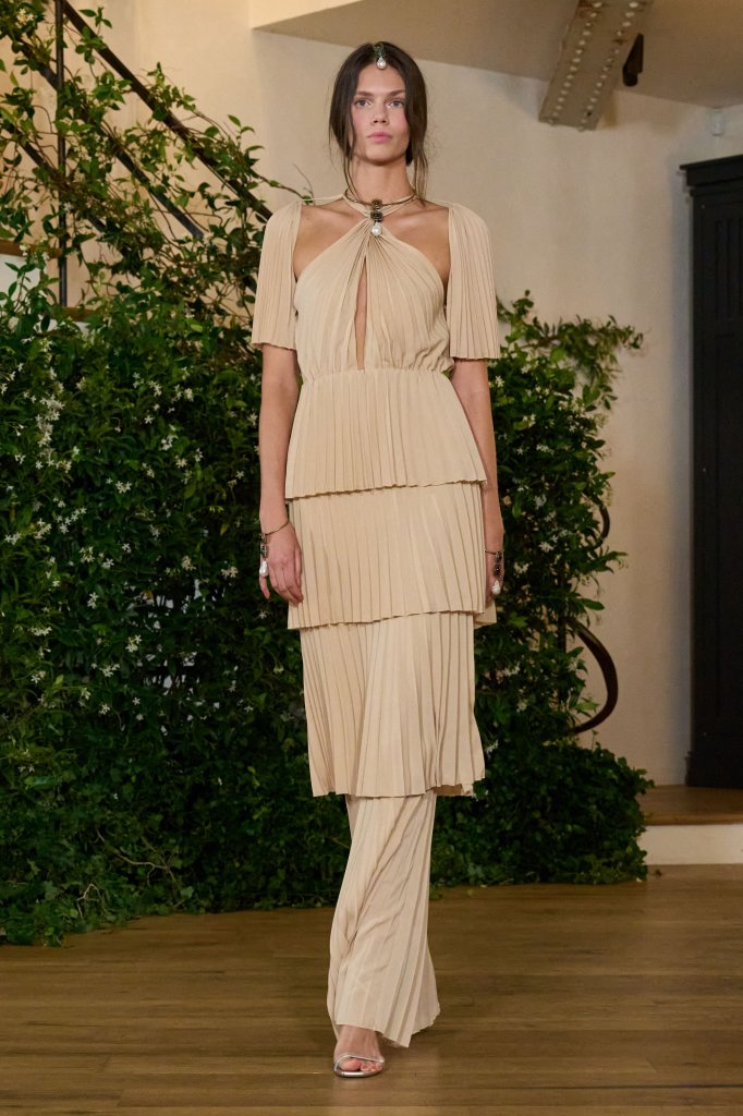 Julie de Libran 2025/26秋冬高级定制秀 - Couture Fall 2025
