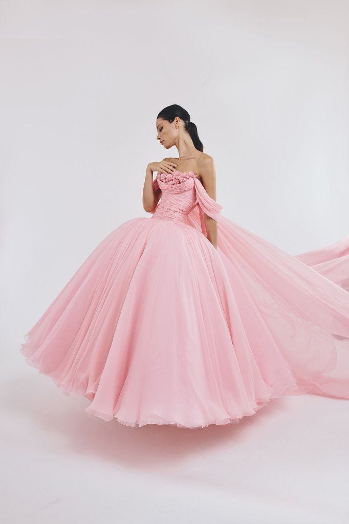 詹巴迪斯塔·瓦利 Giambattista Valli 2025/26秋冬高级定制Lookbook