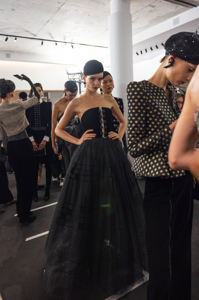 Armani Privé 2025/26秋冬高级定制秀(后台妆容) - Couture Fall 2025