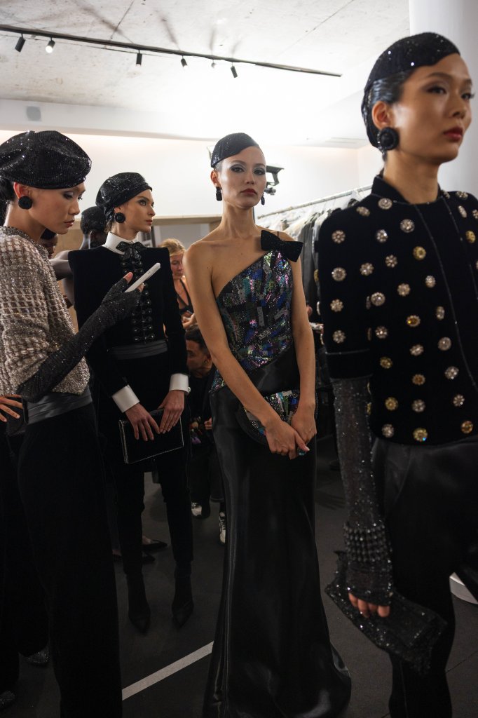Armani Privé 2025/26秋冬高级定制秀(后台妆容) - Couture Fall 2025
