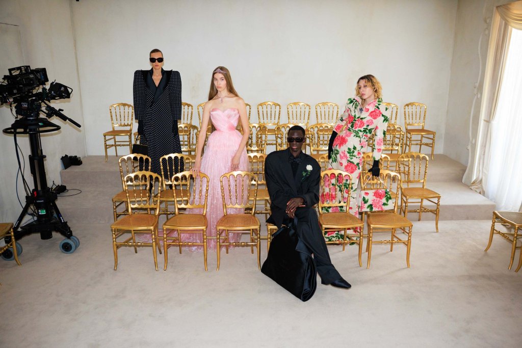 巴黎世家 Balenciaga 2025/26秋冬高级定制秀(后台妆容) - Couture Fall 2025