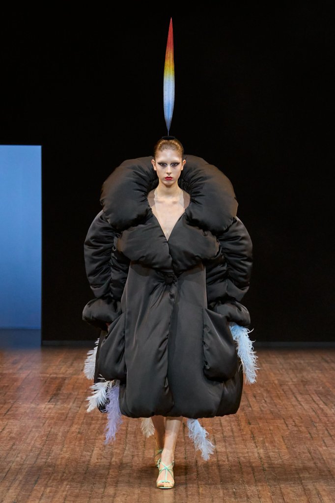 维果罗夫 Viktor & Rolf 2025/26秋冬高级定制秀 - Couture Fall 2025