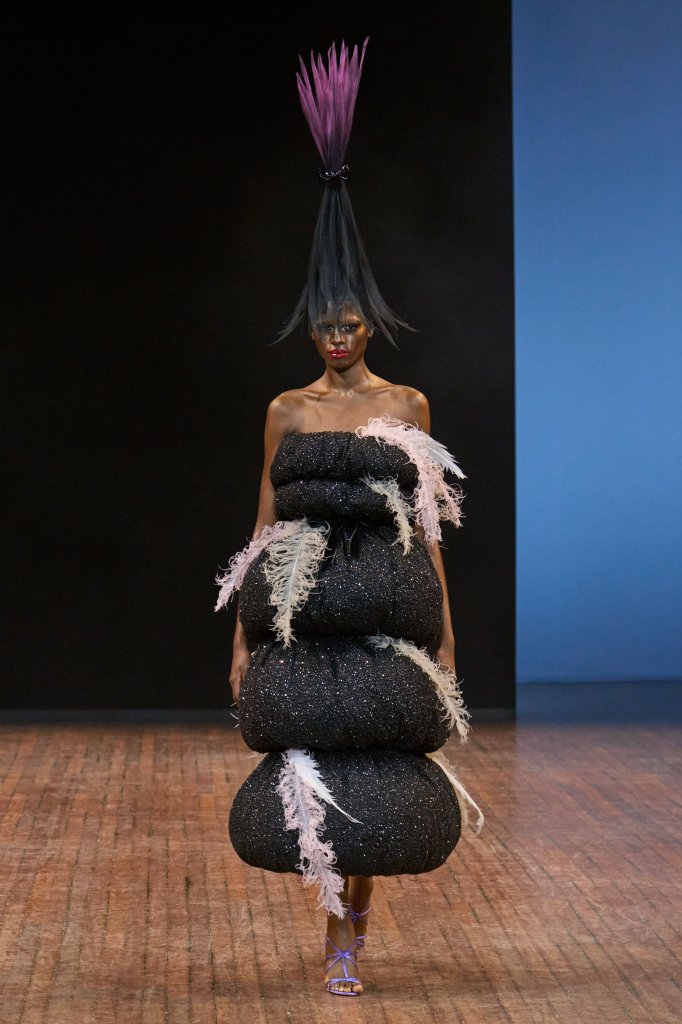 维果罗夫 Viktor & Rolf 2025/26秋冬高级定制秀 - Couture Fall 2025