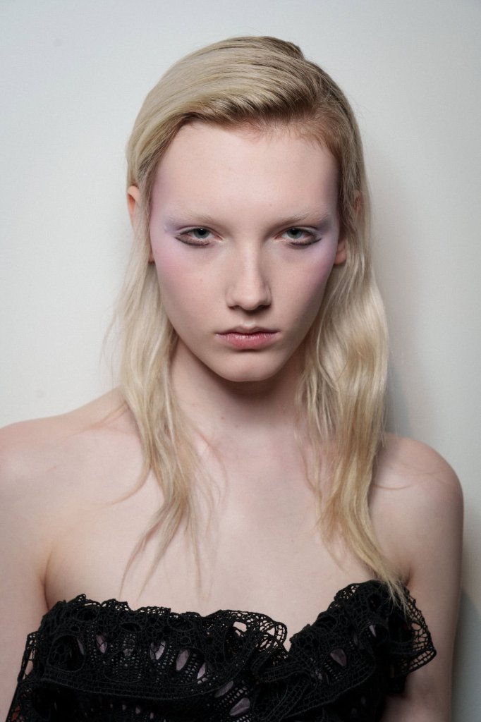 ArdAzAei 2025/26秋冬高级定制秀(后台妆容) - Couture Fall 2025