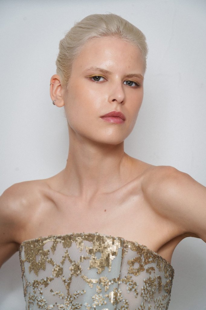 拉米·阿里 Rami Al Ali 2025/26秋冬高级定制秀(后台妆容) - Couture Fall 2025