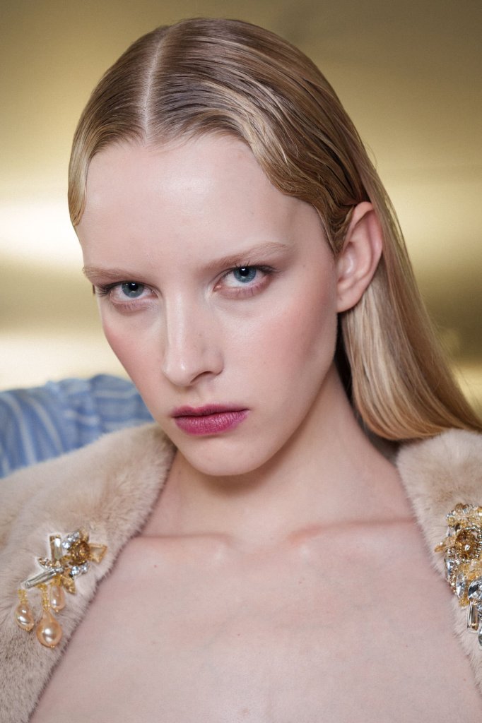 祖海·慕拉 Zuhair Murad 2025/26秋冬高级定制秀(后台妆容) - Couture Fall 2025