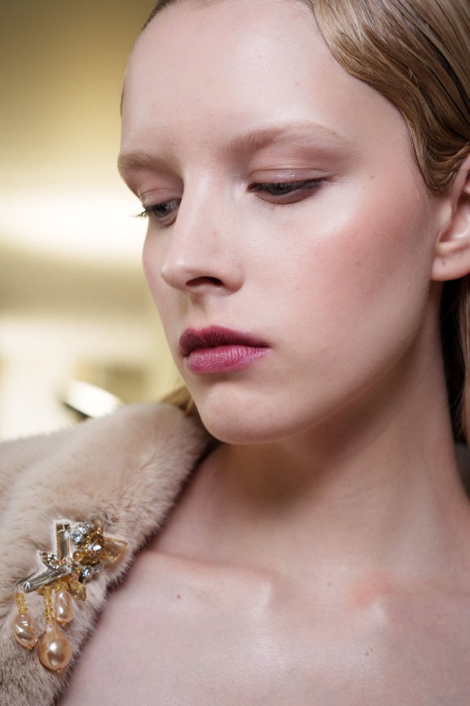 祖海·慕拉 Zuhair Murad 2025/26秋冬高级定制秀(后台妆容) - Couture Fall 2025