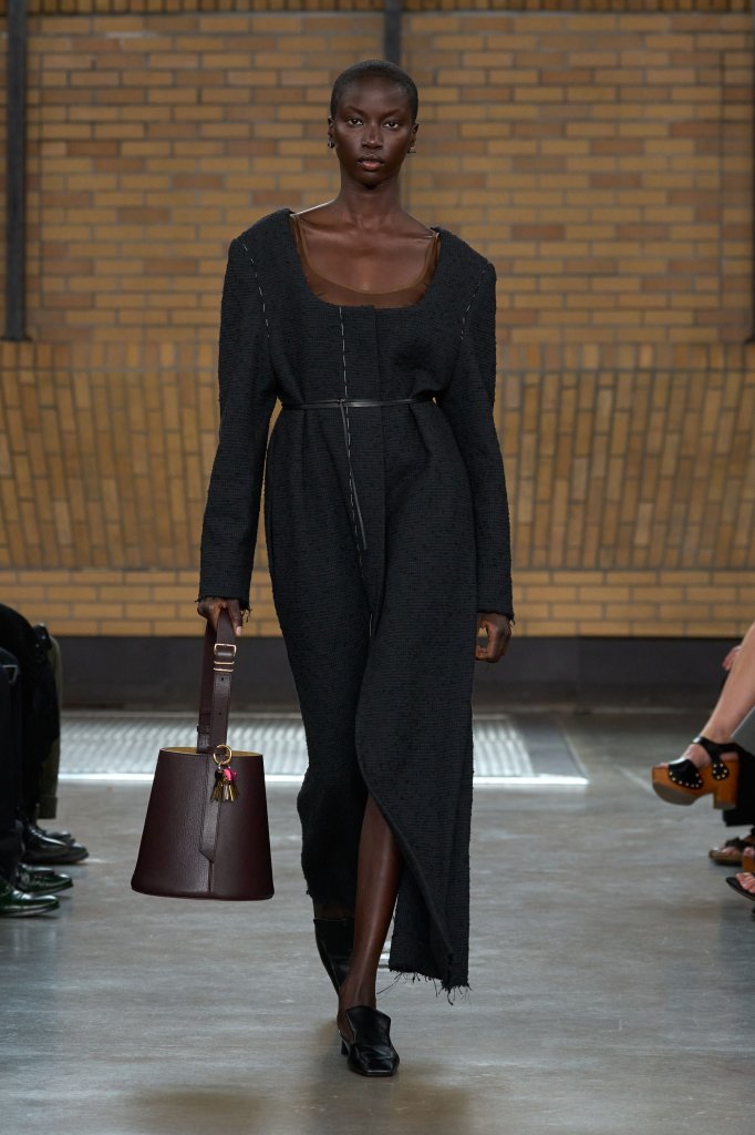 卡尔文.克莱恩 Calvin Klein Collection 2026春夏高级成衣秀 - New York Spring 2026