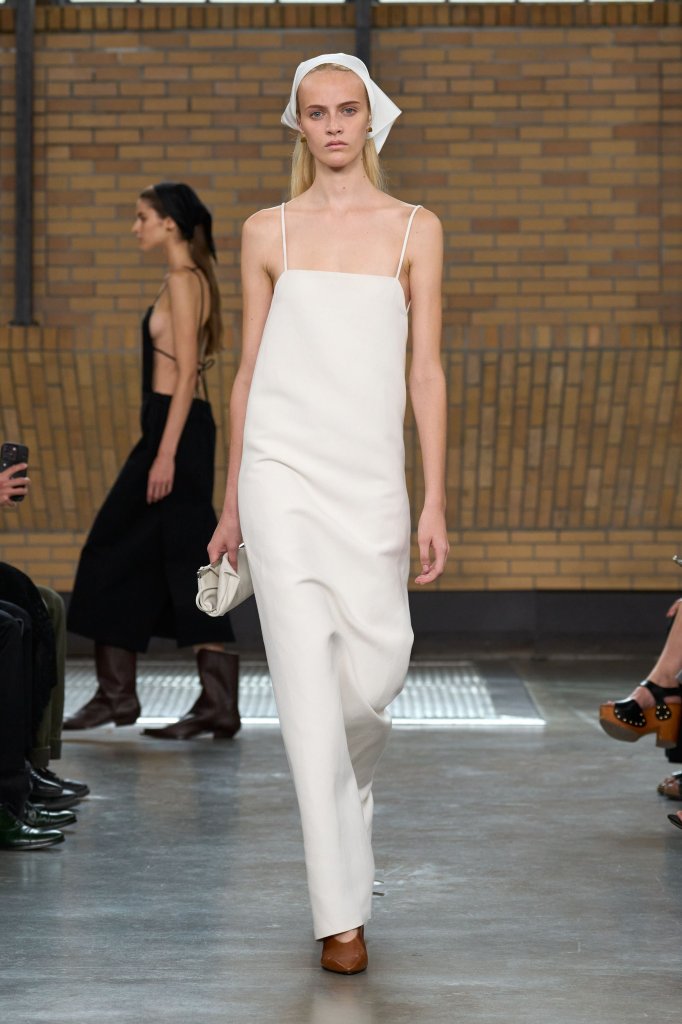 卡尔文.克莱恩 Calvin Klein Collection 2026春夏高级成衣秀 - New York Spring 2026
