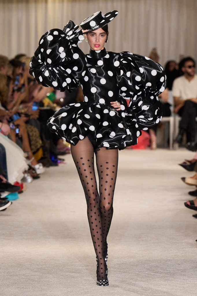 克里斯蒂安·西里亚诺 Christian Siriano 2026春夏高级成衣秀 - New York Spring 2026
