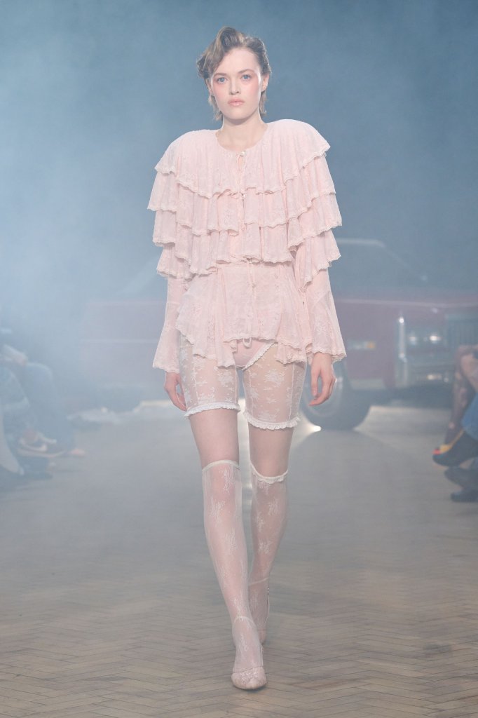 Yuhan Wang 2026春夏高级成衣秀 - London Spring 2026