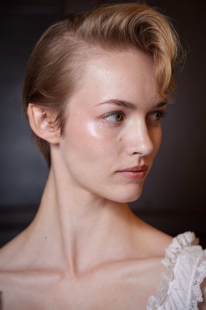 Yuhan Wang 2026春夏高级成衣秀(后台妆容) - London Spring 2026