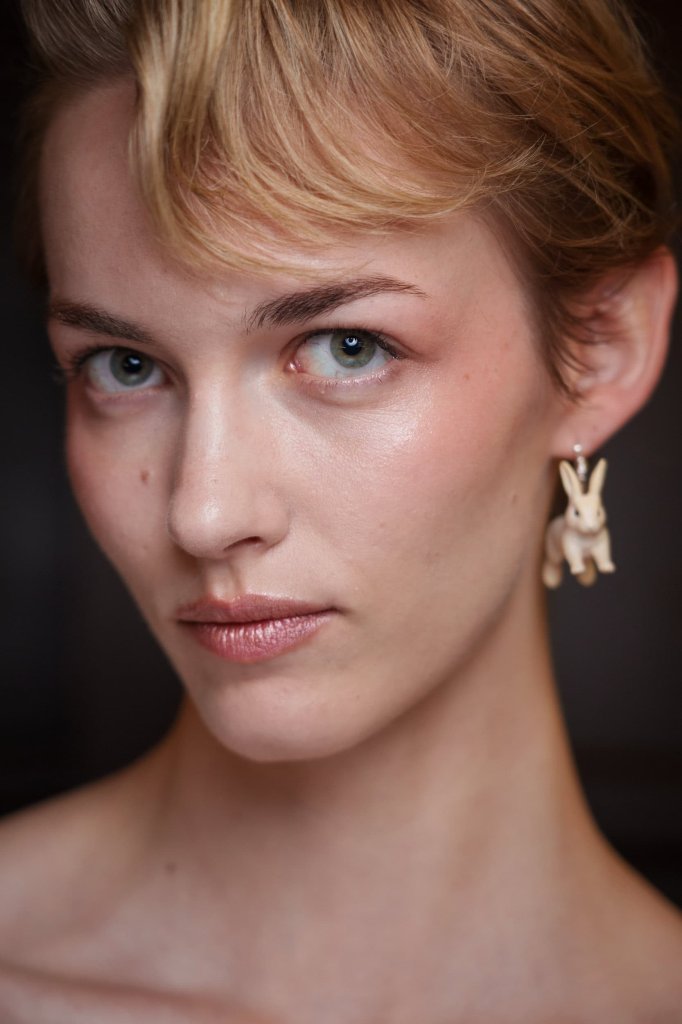 Yuhan Wang 2026春夏高级成衣秀(后台妆容) - London Spring 2026