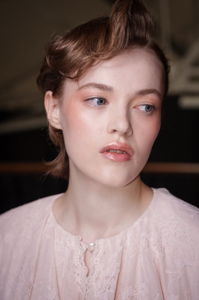 Yuhan Wang 2026春夏高级成衣秀(后台妆容) - London Spring 2026