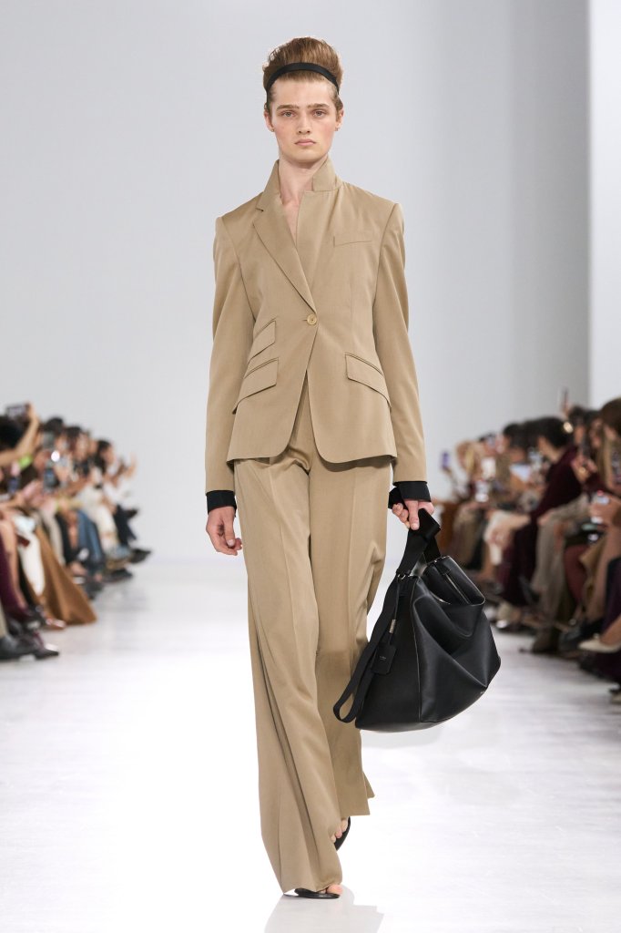 麦丝玛拉 Max Mara 2026春夏高级成衣秀 - Milan Spring 2026