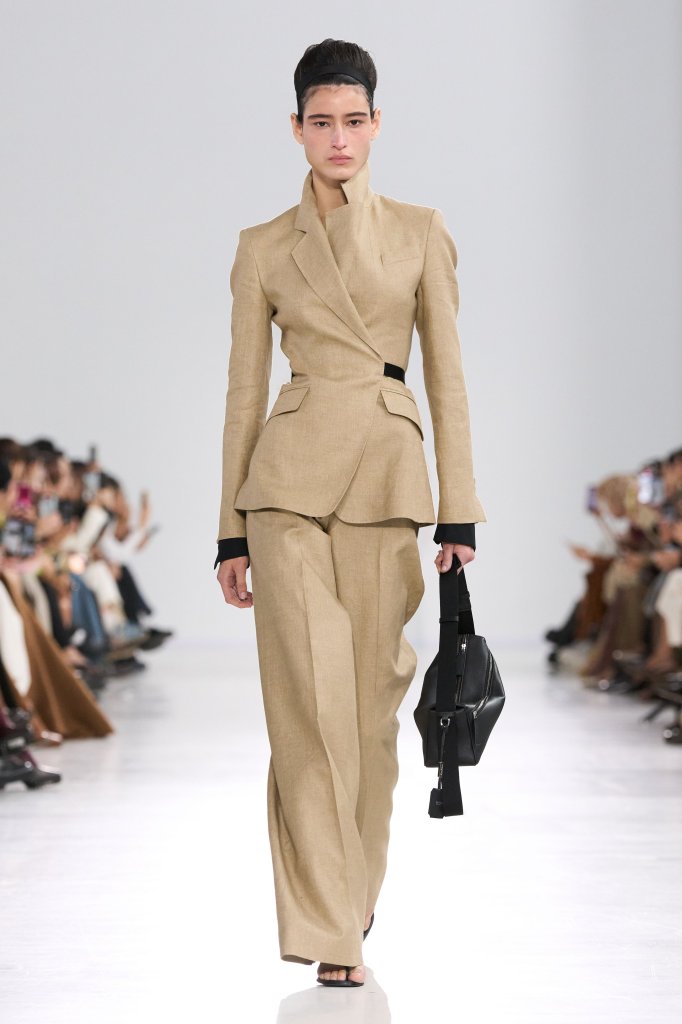 麦丝玛拉 Max Mara 2026春夏高级成衣秀 - Milan Spring 2026