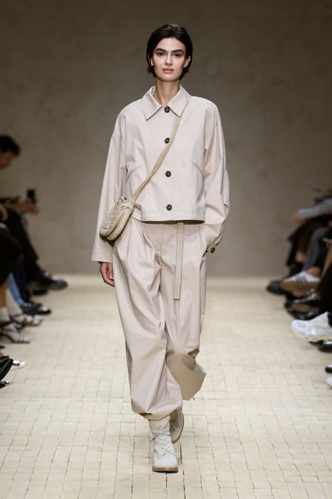 安普里奥·阿玛尼 Emporio Armani 2026春夏高级成衣秀 - Milan Spring 2026