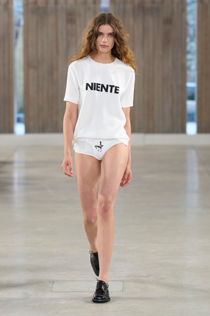 莫斯奇诺 Moschino 2026春夏高级成衣秀 - Milan Spring 2026