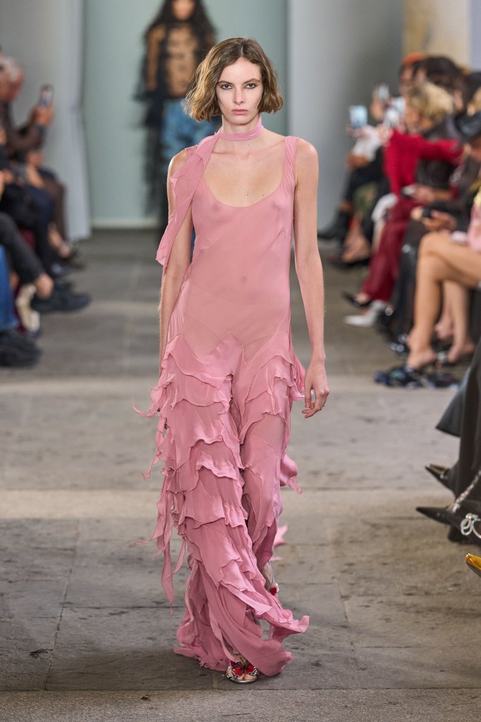 蓝色情人 Blumarine 2026春夏高级成衣秀 - Milan Spring 2026