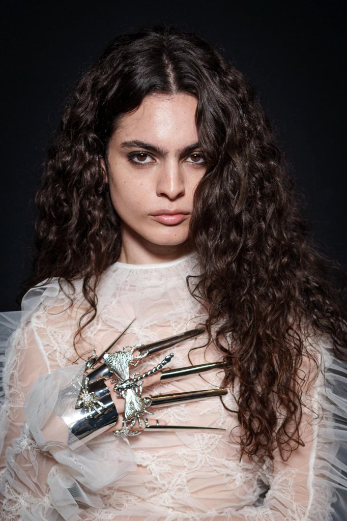 蓝色情人 Blumarine 2026春夏高级成衣秀(后台妆容) - Milan Spring 2026